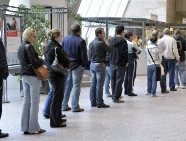 Δείτε τη διαδικασία υποβολής αιτήσεων για το πρόγραμμα επιχορήγησης επιχειρήσεων για 6.000 ανέργους